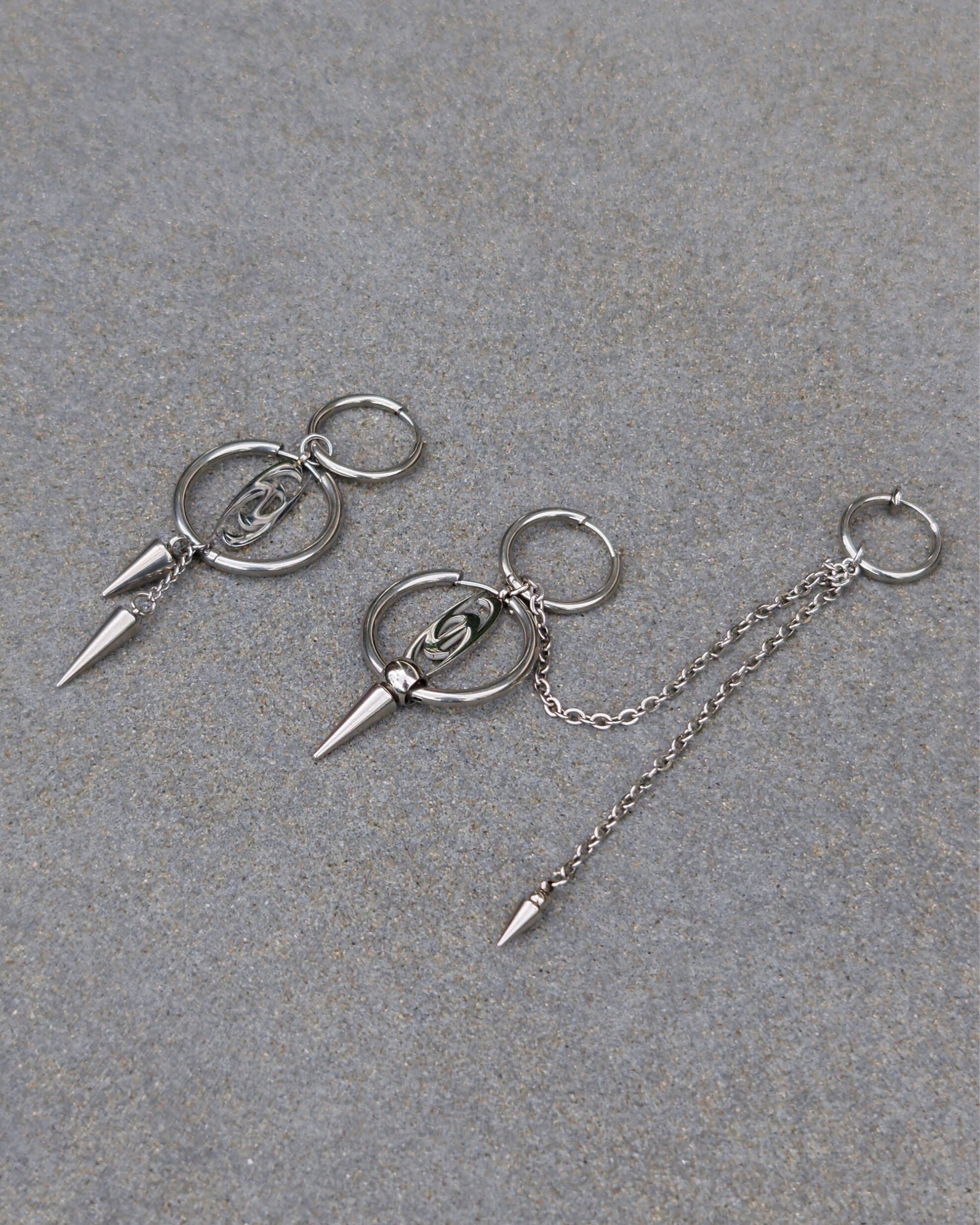 Ateez Spike and Chain Mismatched Earrings - Nikaneko