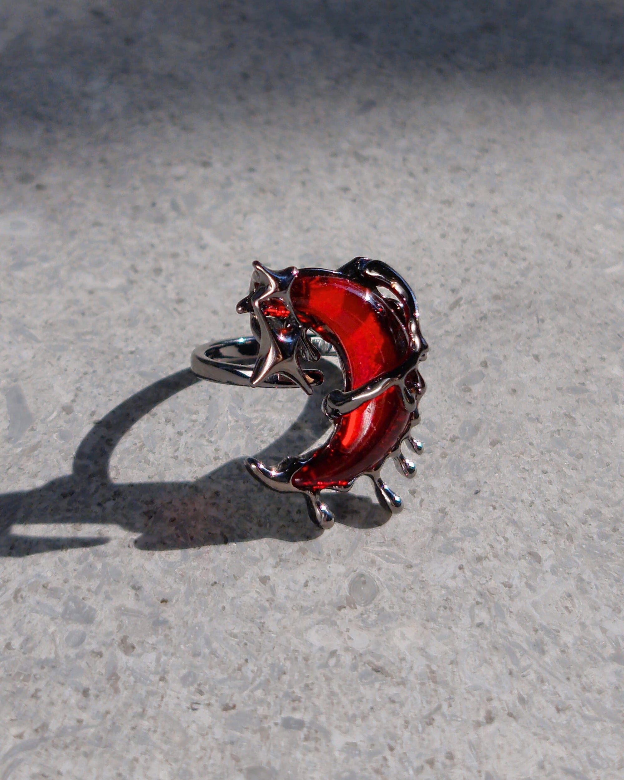 Blood Moon Drip Ring - Nikaneko