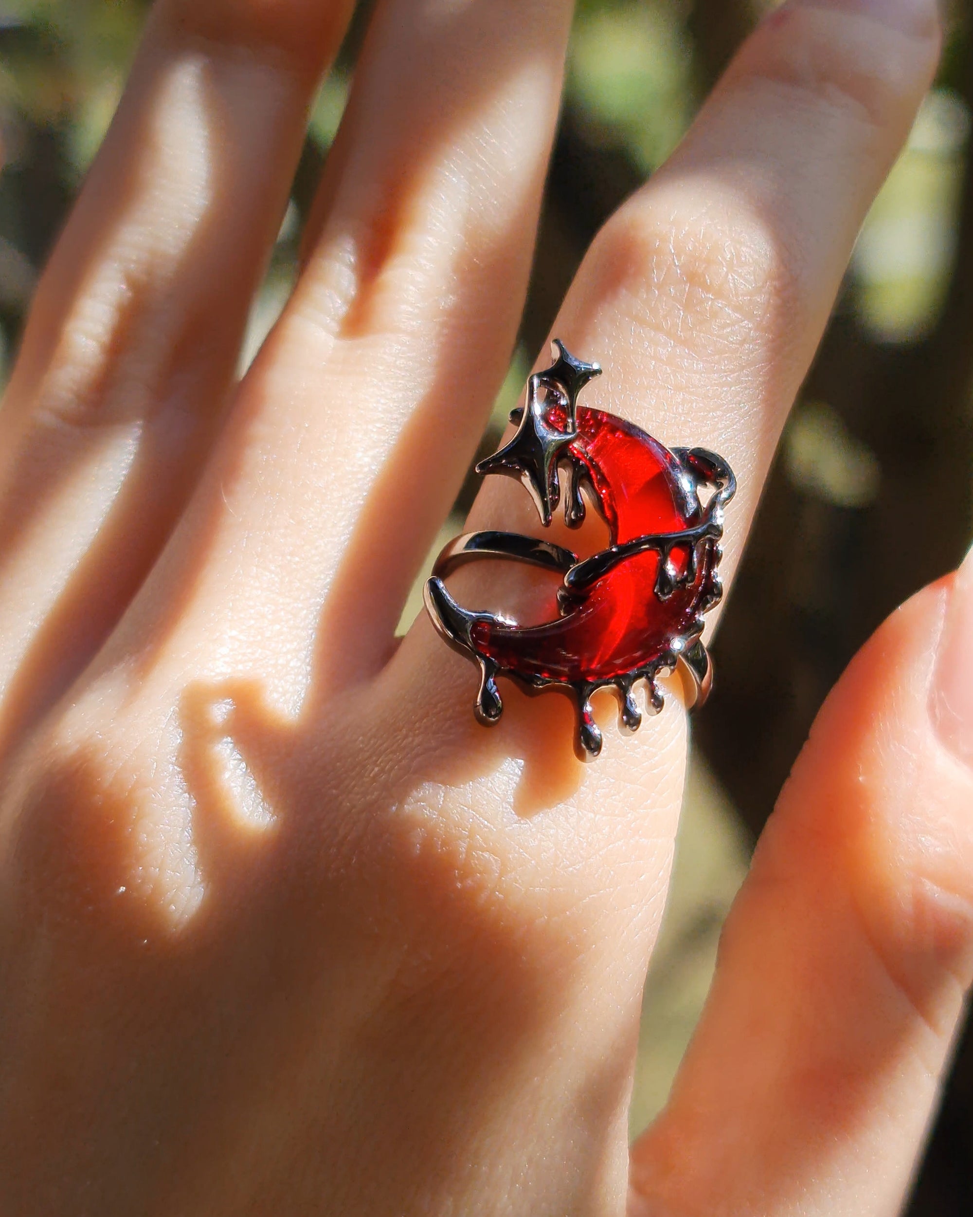 Blood Moon Drip Ring - Nikaneko