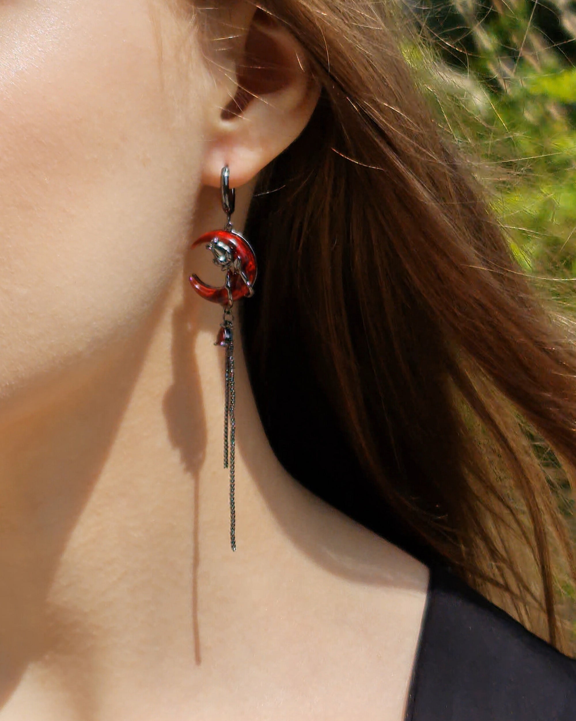 Blood Moon Mismatched Earrings - Nikaneko