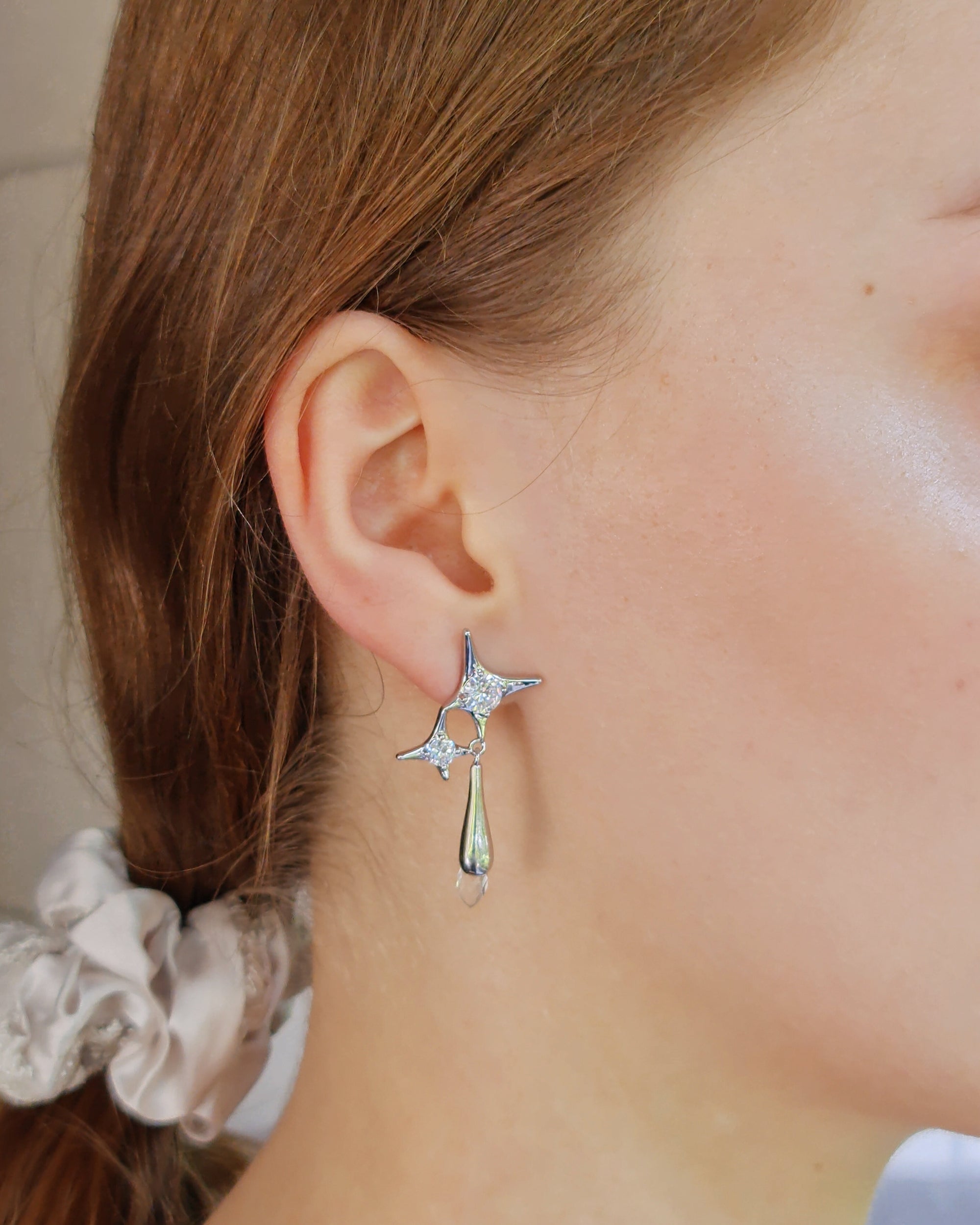 Crystal Drop Earrings - Nikaneko
