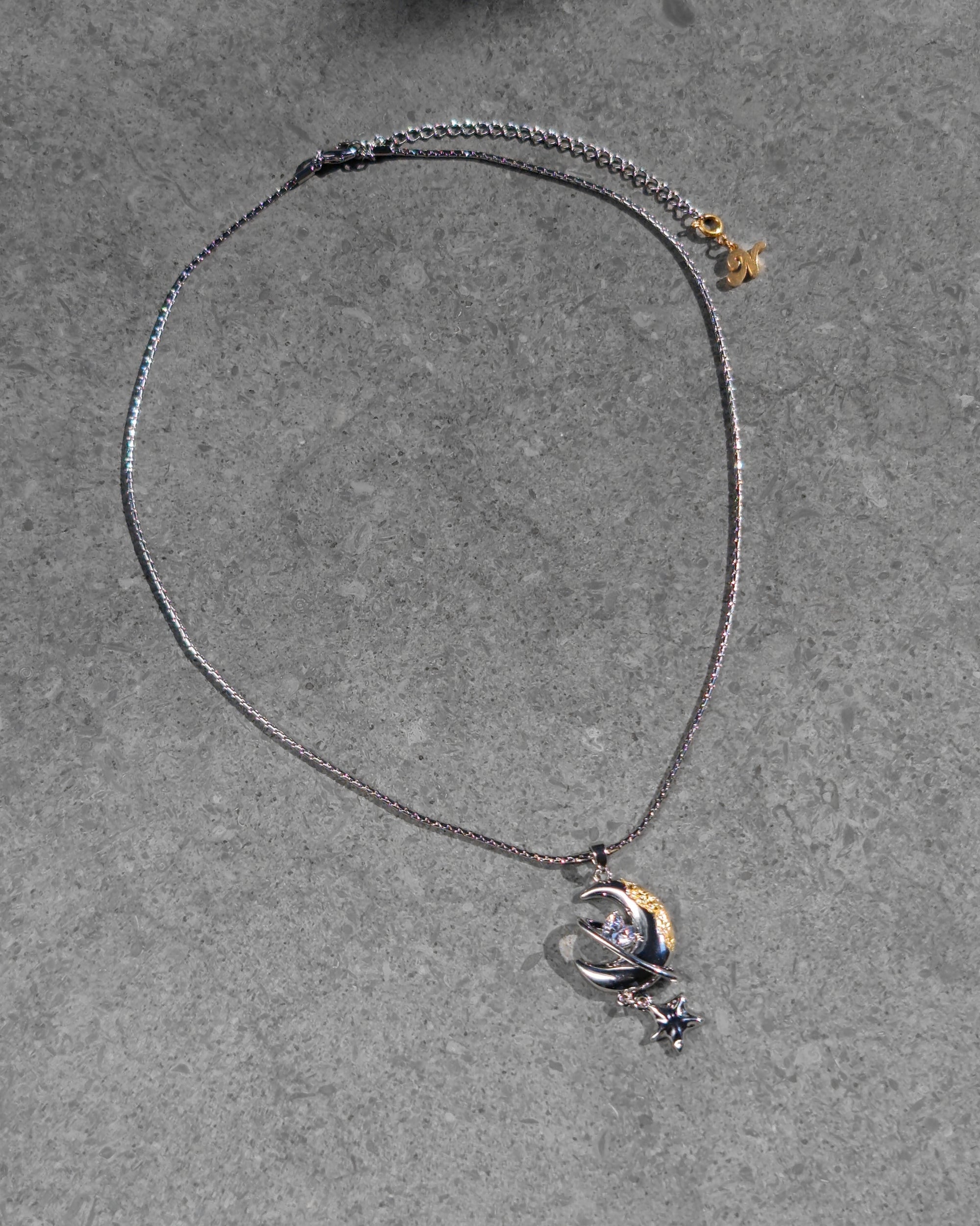 Moon Orbit Necklace - Nikaneko
