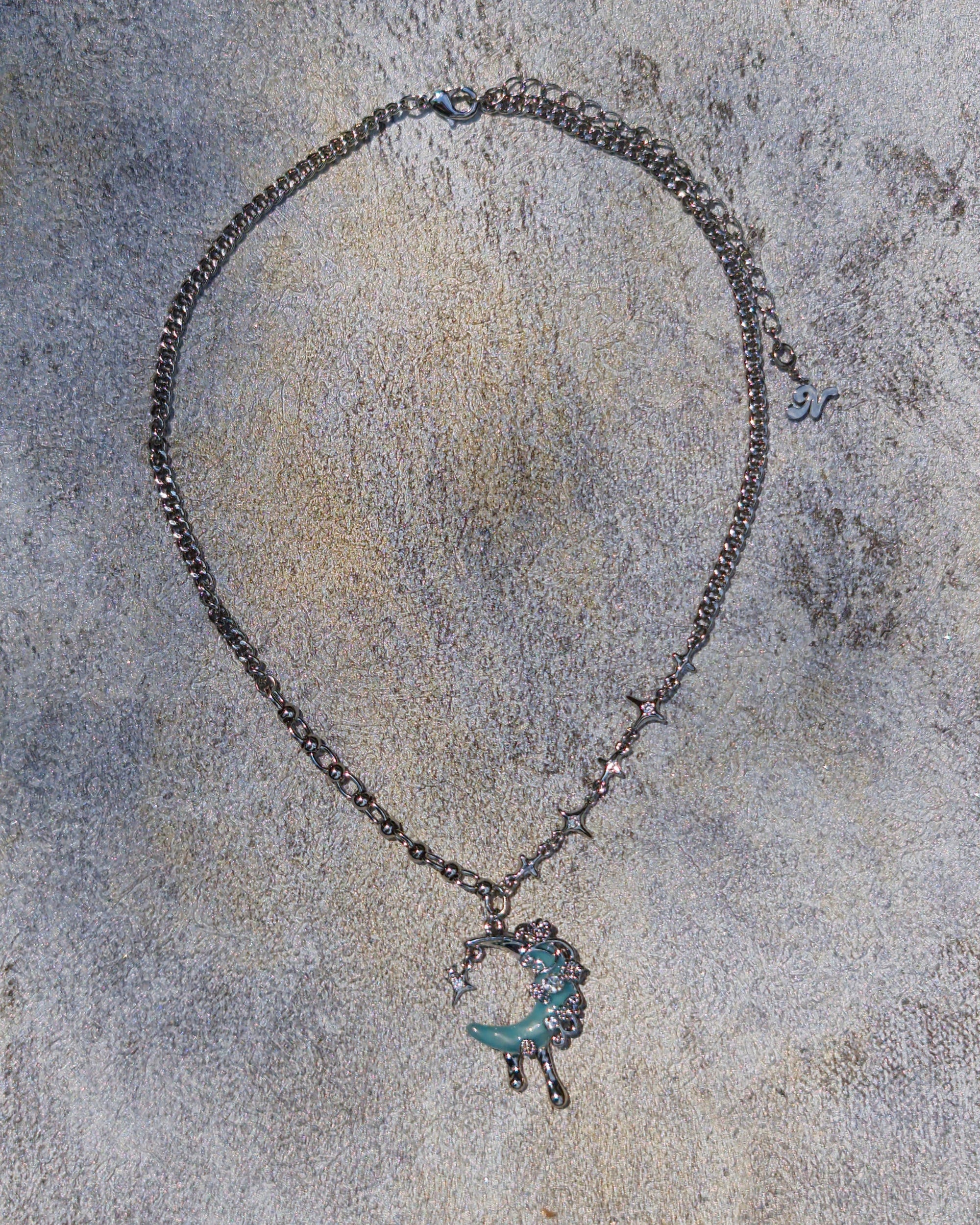 Serenity Moon Necklace - Nikaneko