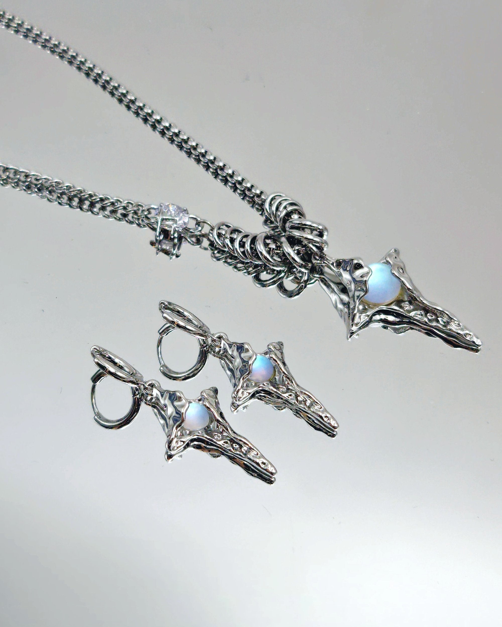 Moonstone Star Necklace - Nikaneko