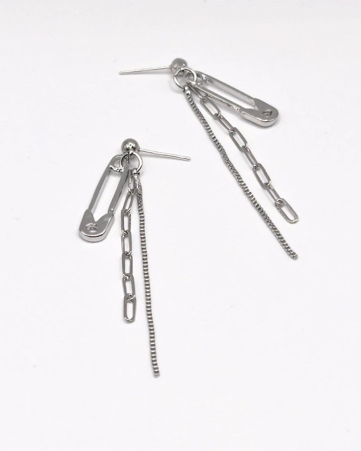 Safety Pin Earrings - Nikaneko